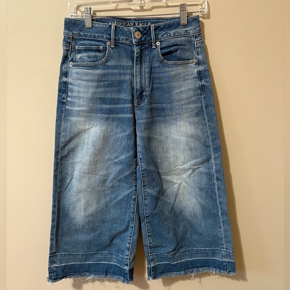American Eagle Outfitters Pants - American Eagle Festival Crop Jeans Womens size 4